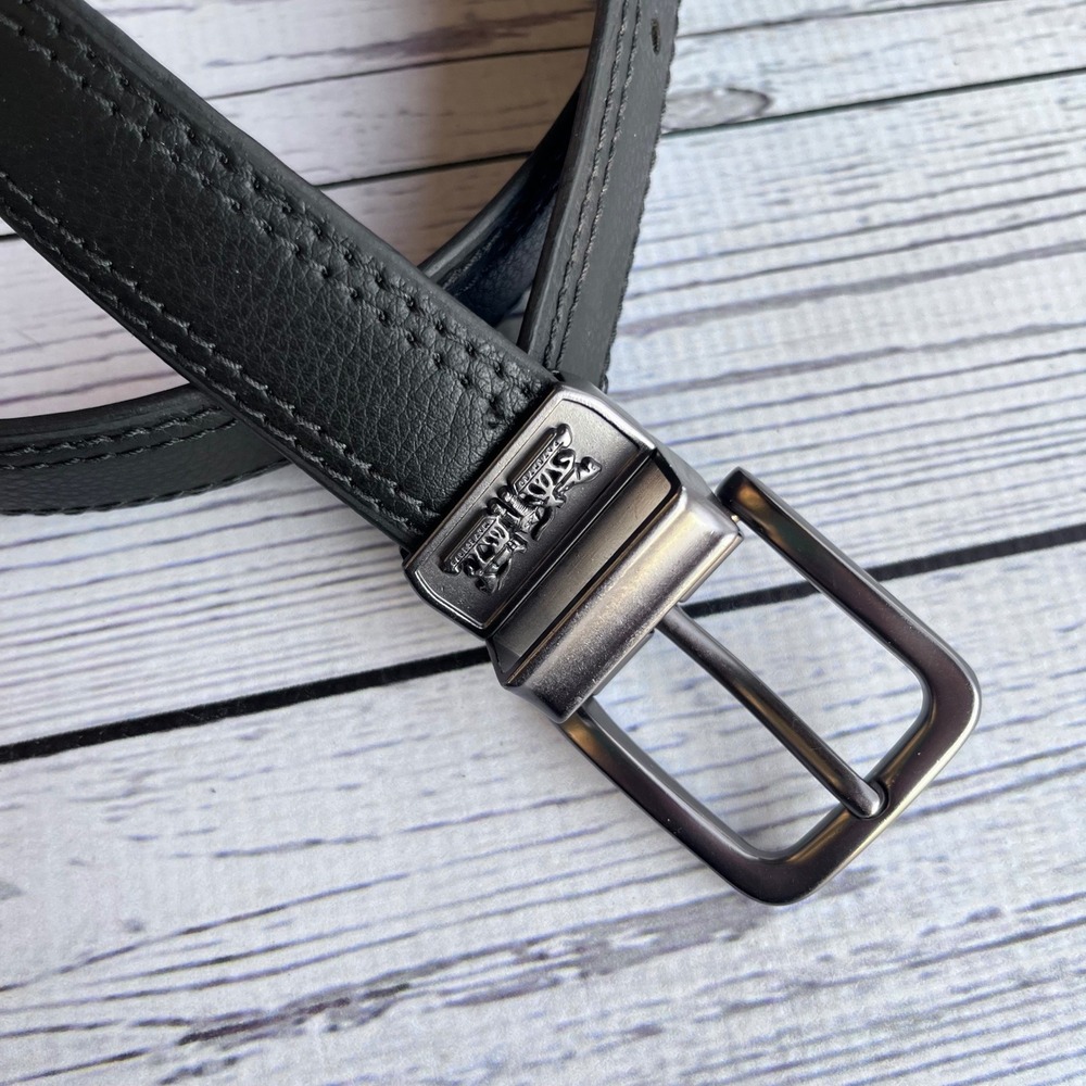 Levis Logo Gun Metal Buckle Mens Belt LG 30/32 Preppy Workwear Casual Formal - Picture 2 of 5